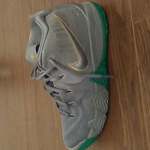 Kyries boston edition